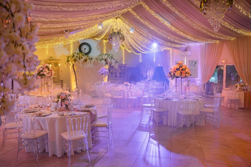 Décoration de mariage romantique pour votre lieu de réception de mariage dans le Var 83 proche des Alpes maritimes 06